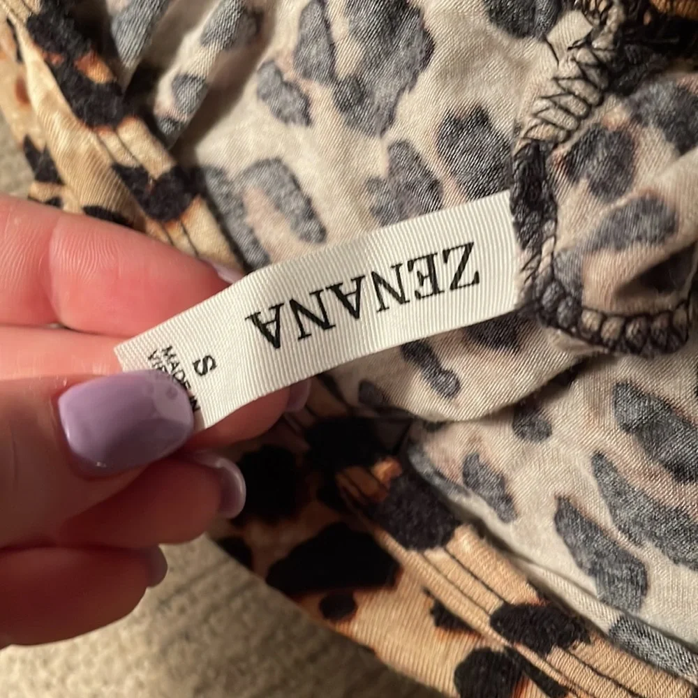 🚫SOLD🚫 Reversible Cheetah Tank Top 🐆 - Picture 7 of 13